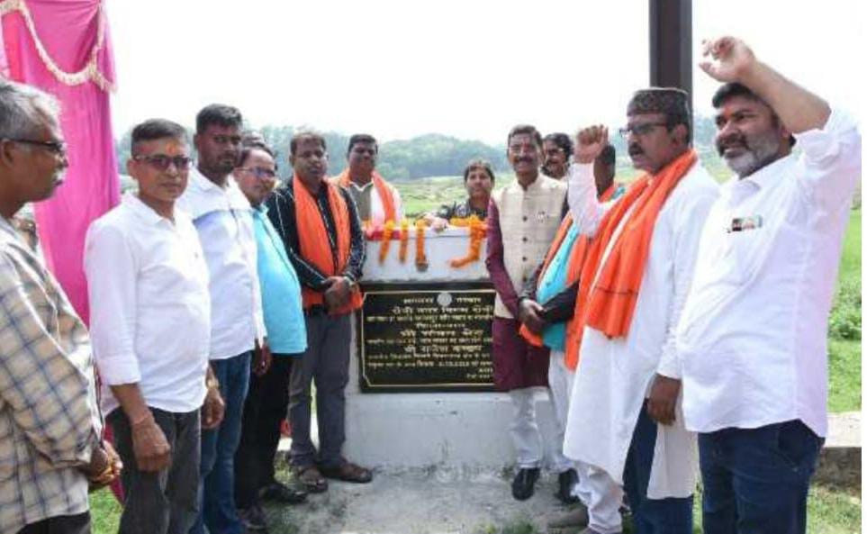 रांची के जगन्नाथ मंदिर परिसर का होगा कायाकल्प, रक्षा राज्य मंत्री संजय सेठ ने किया शिलान्यास