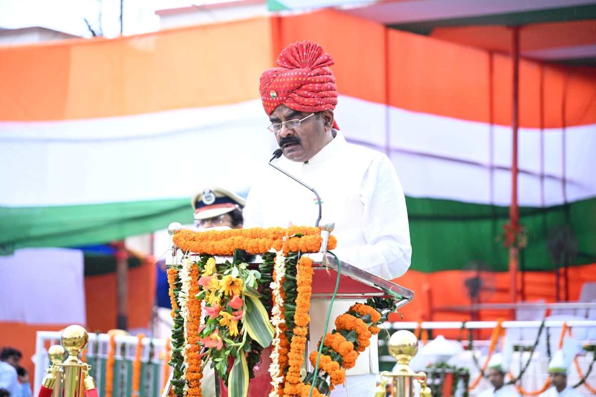 सीसीएल में मनाया गया 79वां स्वतंत्रता दिवस, सीएमडी ने फहराया तिरंगा